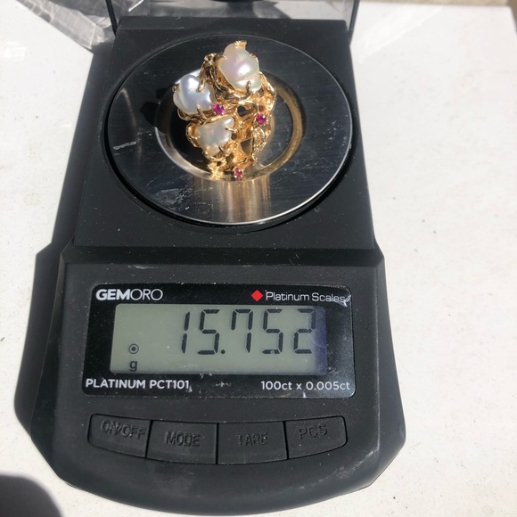 Exquisite 14k gold mother of pearl and rubies ring 7.75 cocktail party big 16g - Picture 4 of 8
